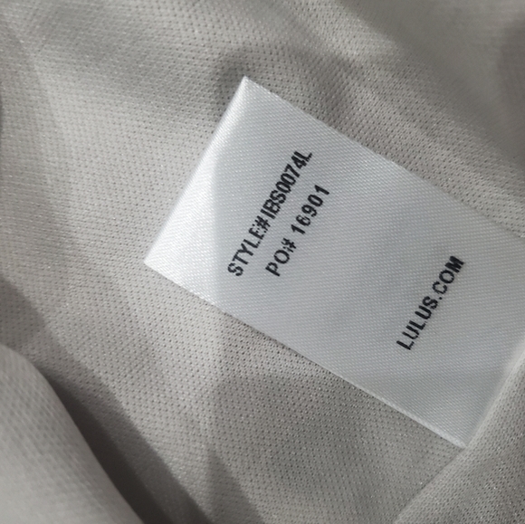 LULUS TIGHT FRONT CROP TOP 🌟💙 - Picture 9 of 9